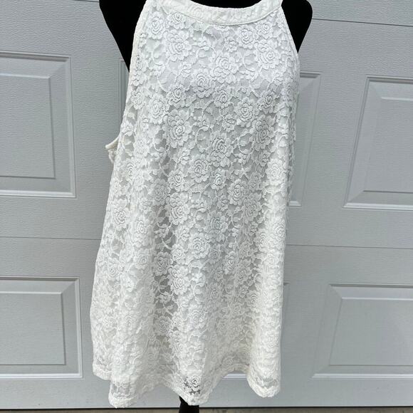 TORRID 1 ( 1X 14-16) lace halter neck, sleeveless top, off white - Picture 3 of 10